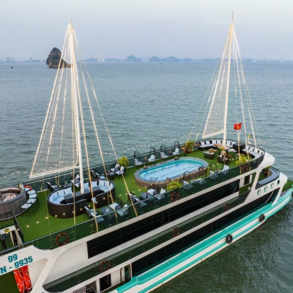 Amethyst Day Cruise – Đẳng cấp 5 sao trên Vịnh Hạ Long