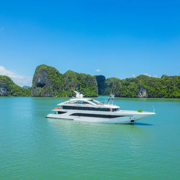 Leona Cruises – Du thuyền 5 sao đẳng cấp trên Vịnh Hạ Long