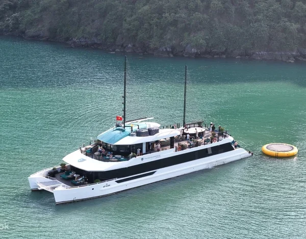 Du thuyền Catamaran Premium: Tour Vịnh Hạ Long & Vịnh Lan Hạ