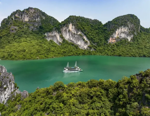 Amethyst Day Cruise – Du thuyền 5 sao khám phá Vịnh Hạ Long trong ngày